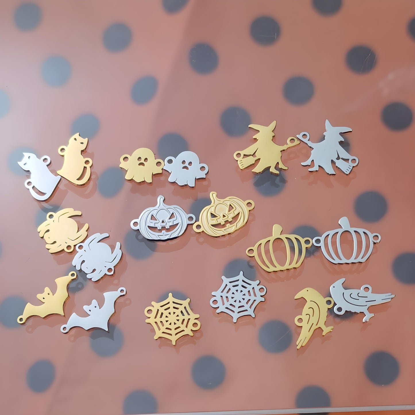 Halloween Connectors Pack, 18 piece connector