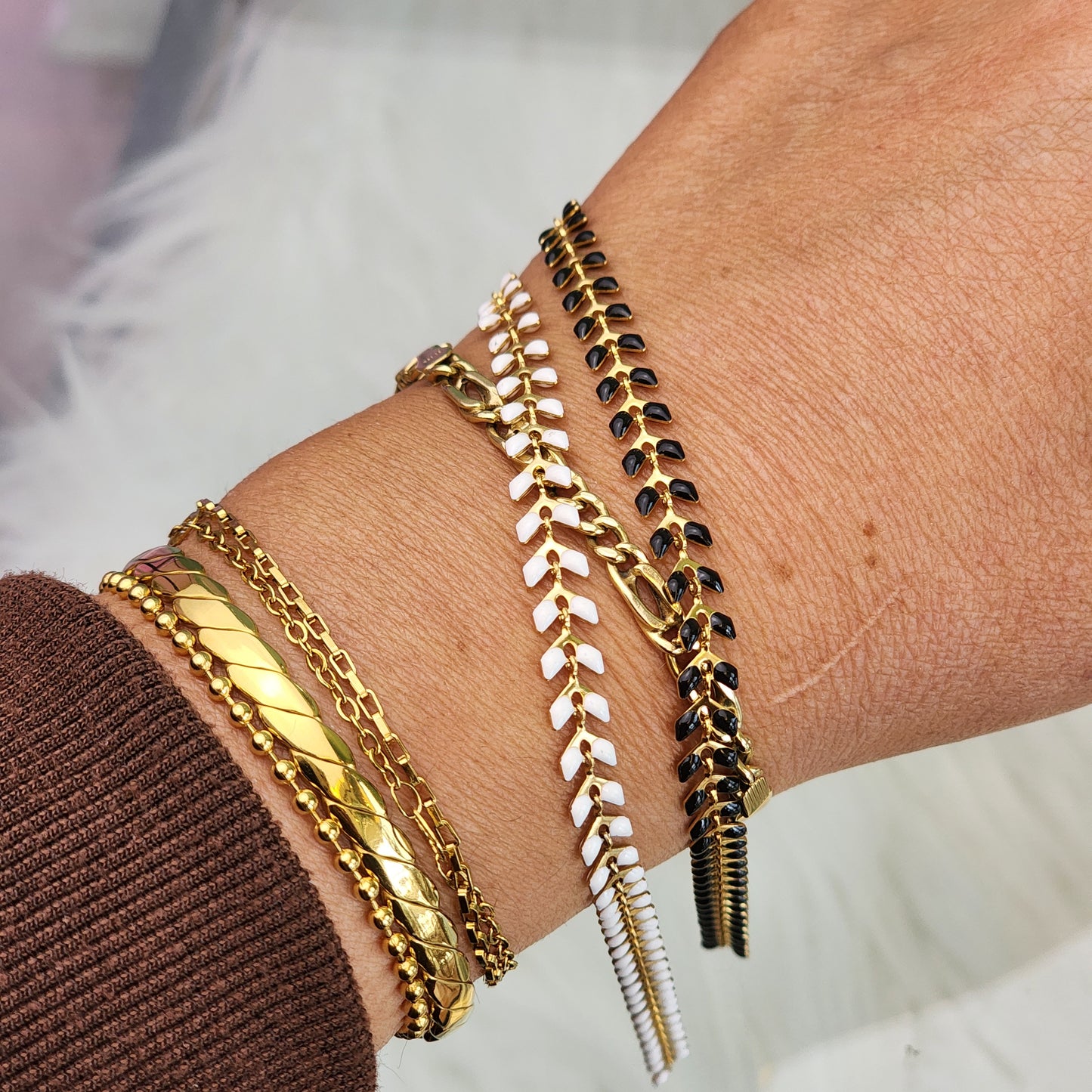 Enamel Fish Tail Chain by the foot