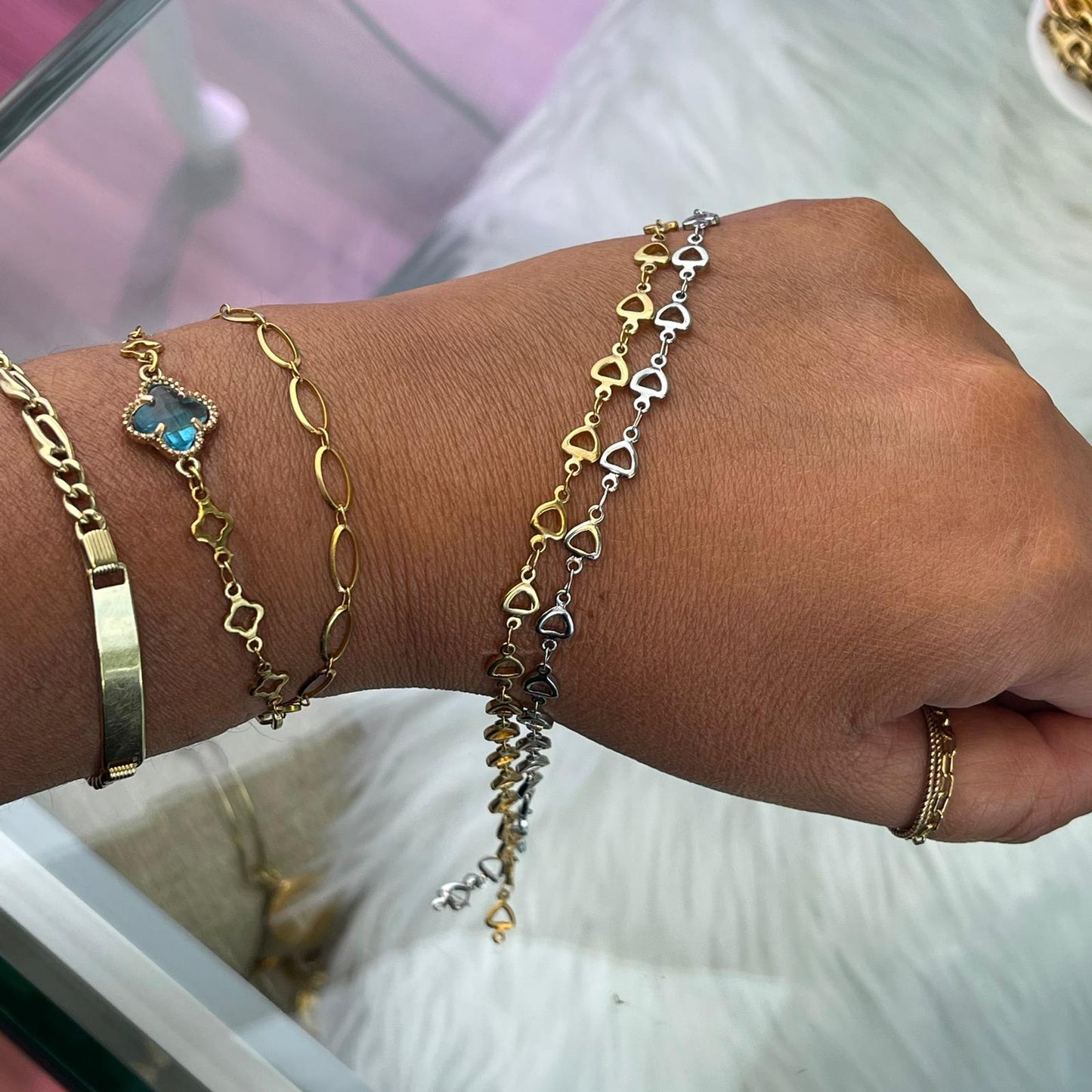 Arrowhead Chain by the foot