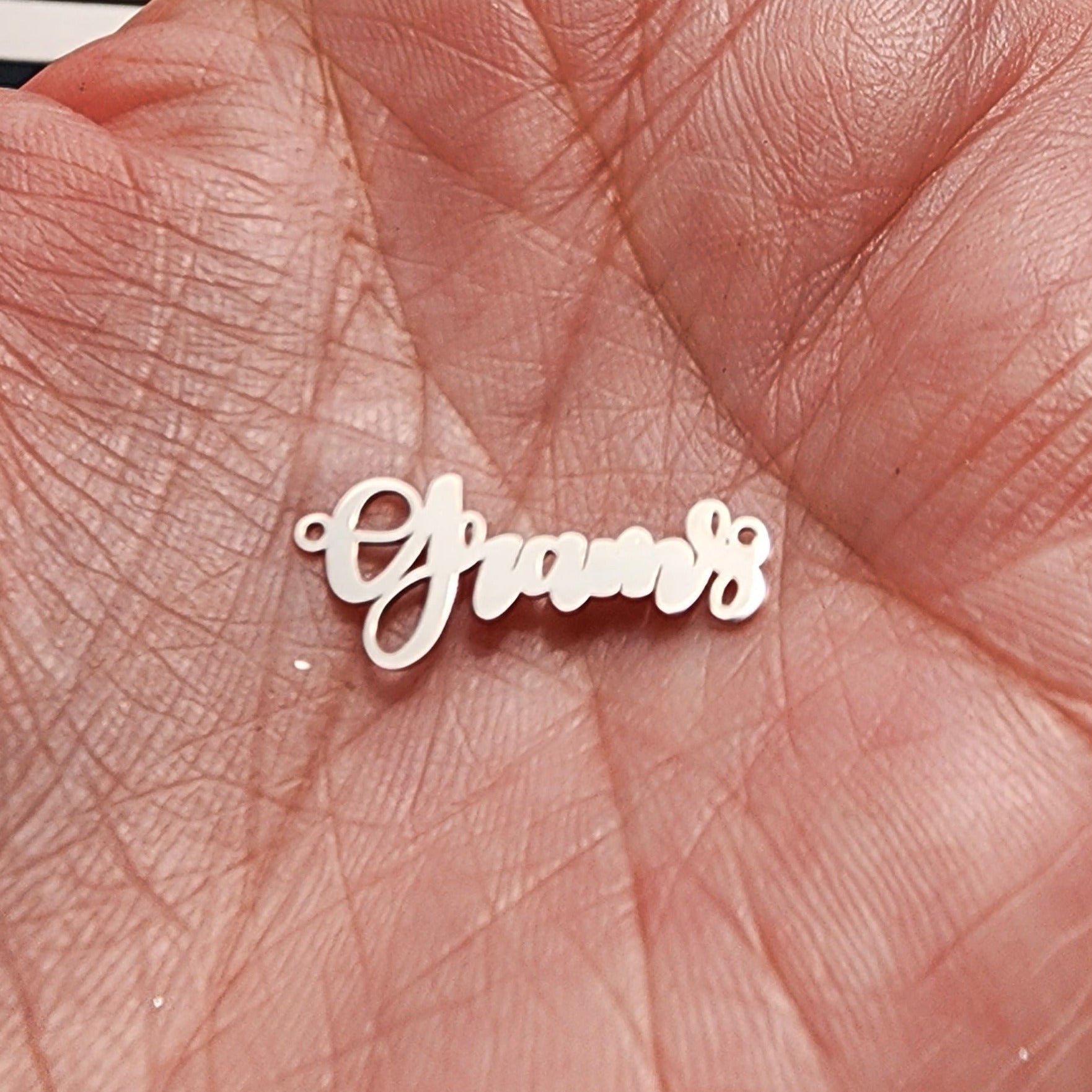 Grams connector