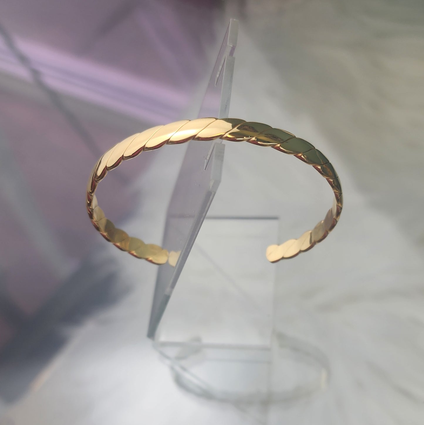 Preorder: Scalloped Gold Cuff Bracelet