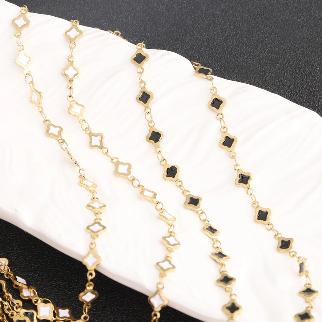 Silhouette Enamel Clover Chain by the foot