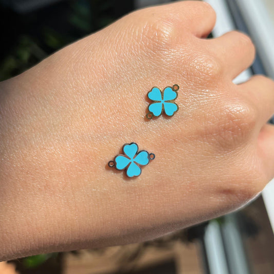 Clover Connector: 6 pieces 3 gold and 3 silver