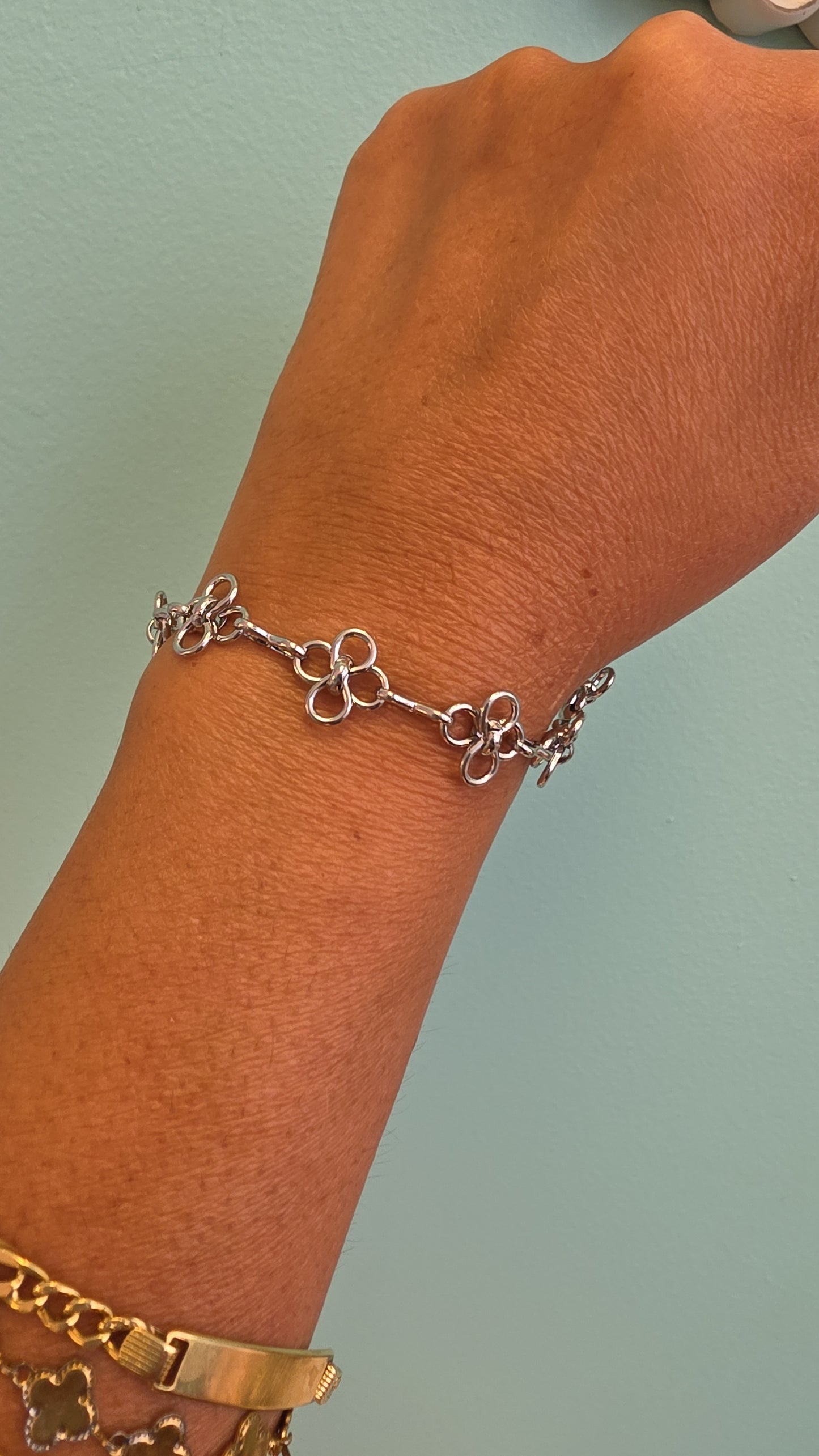 Flower Wire Chain Bracelet
