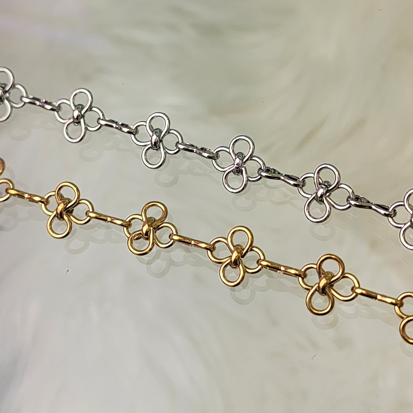 Wire Clover Chain by the foot