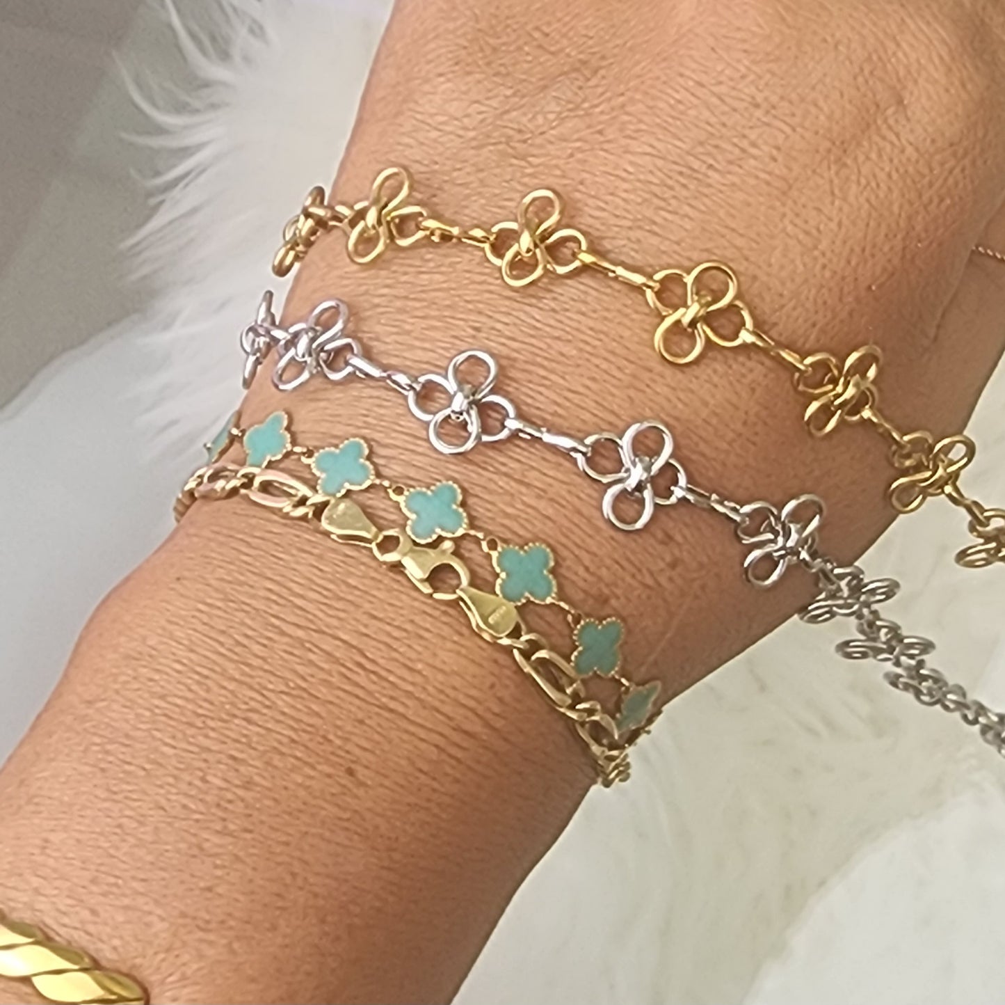 Wire Clover Chain by the foot